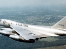 美军B-58“盗贼”超音速轰炸机