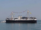 北洋水师旗舰定远号（复制品）纪念舰在威海港